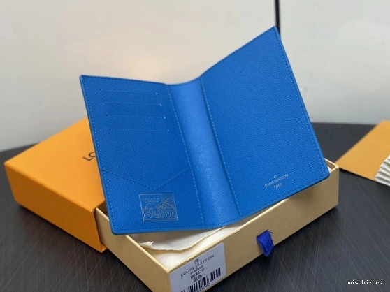 WIS PASSPORT Louis Vuitton COVER-10*14*2.5CM 0910